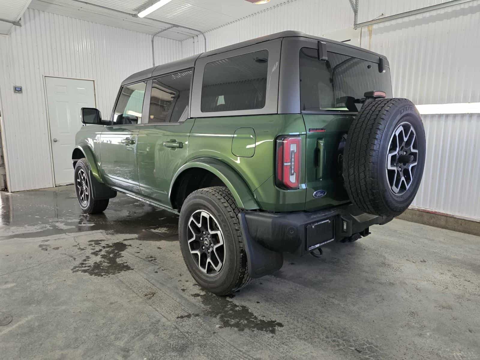 2023 Ford Bronco Base/Big Bend/Blac Outer Banks - Image 5