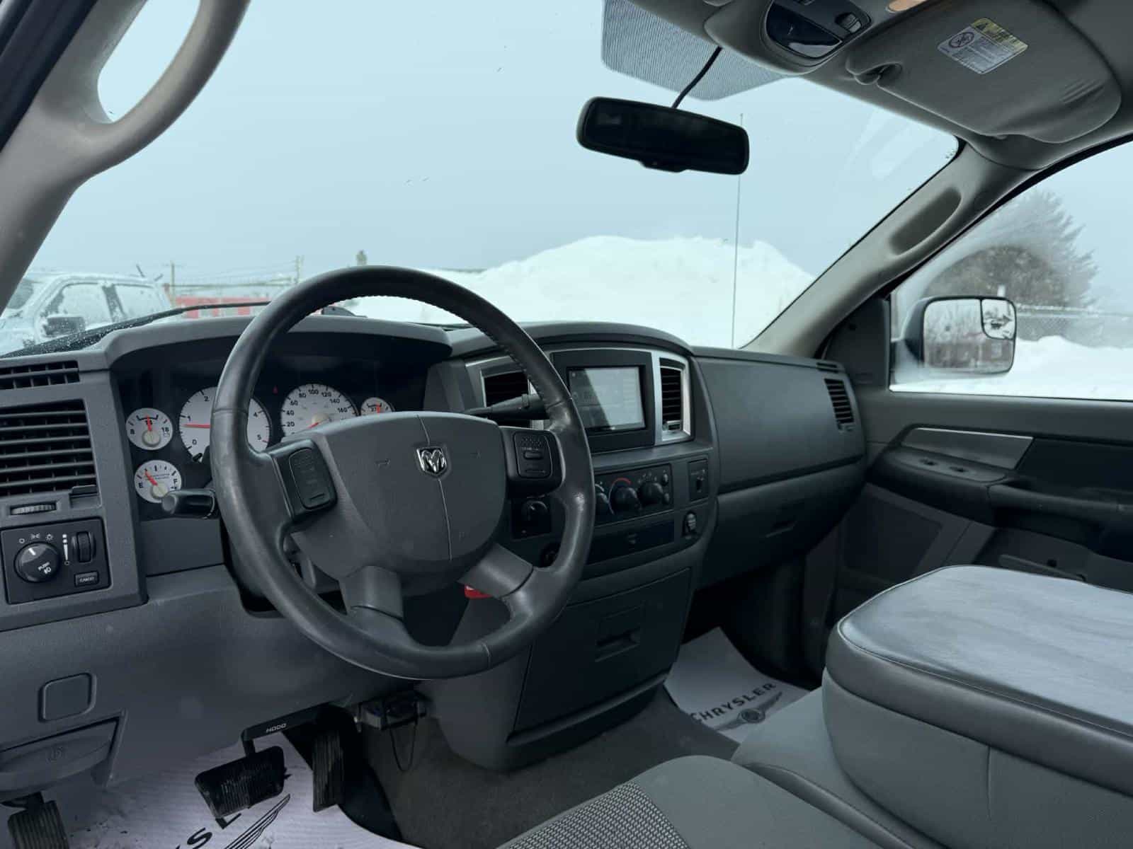 2007 Dodge Ram 3500 SLT - Image 14