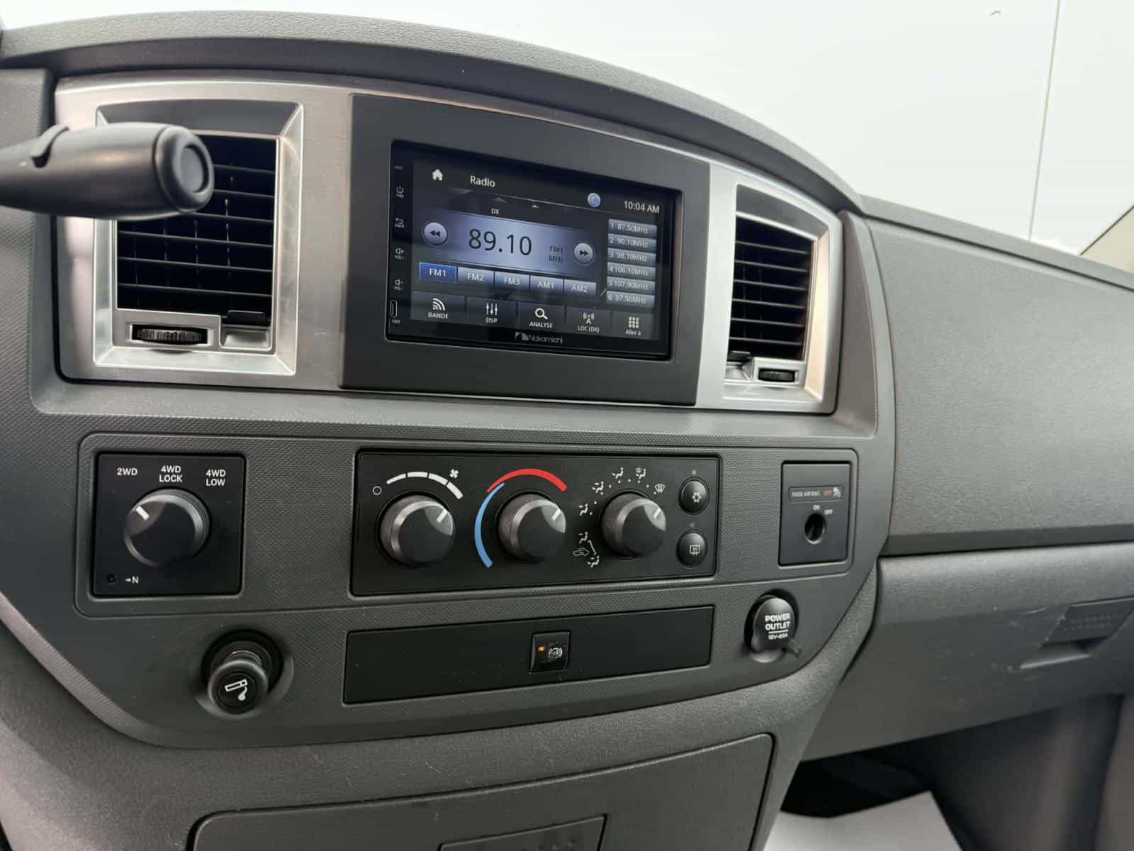 2007 Dodge Ram 3500 SLT - Image 13