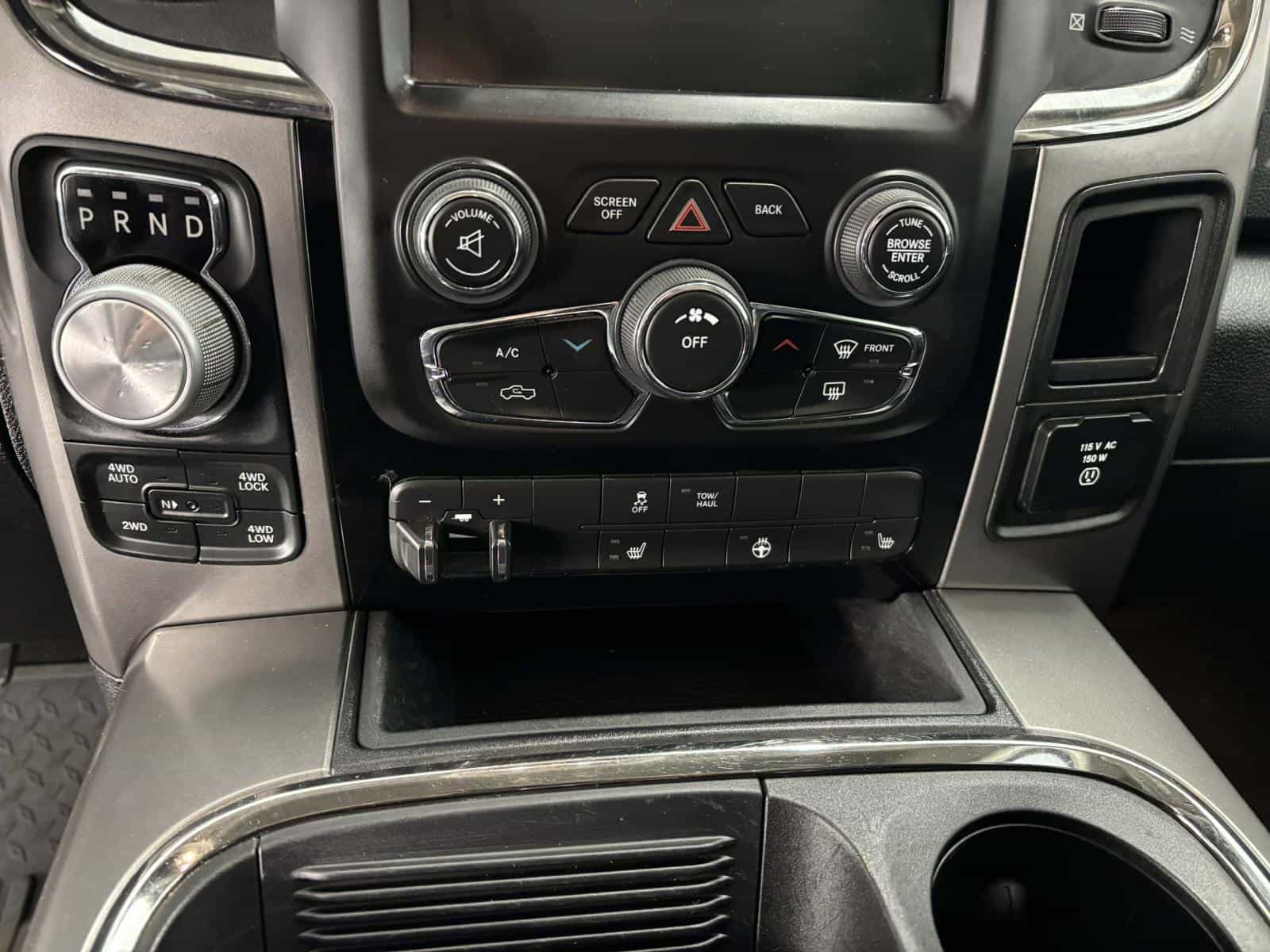 2017 RAM 1500 Sport - Image 10